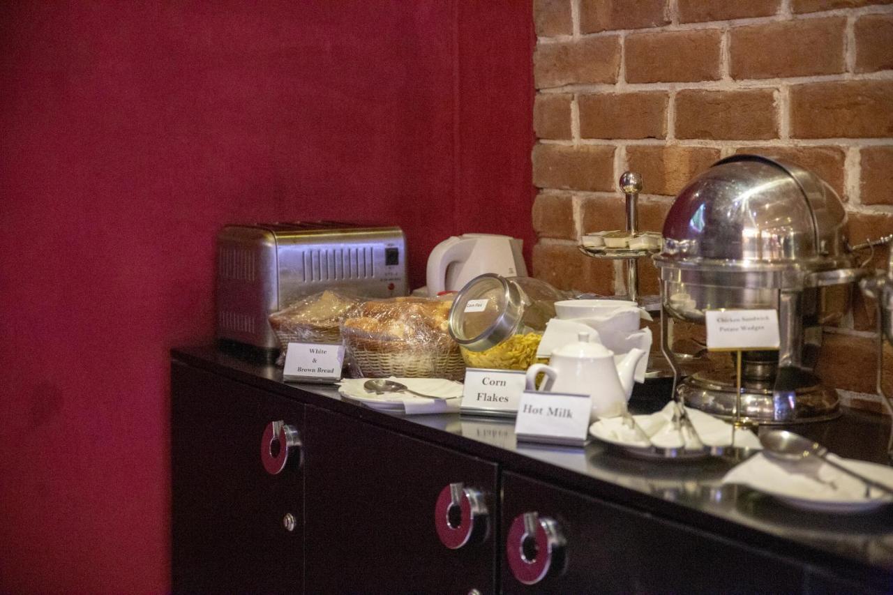 Lahore Continental Hotel Екстер'єр фото