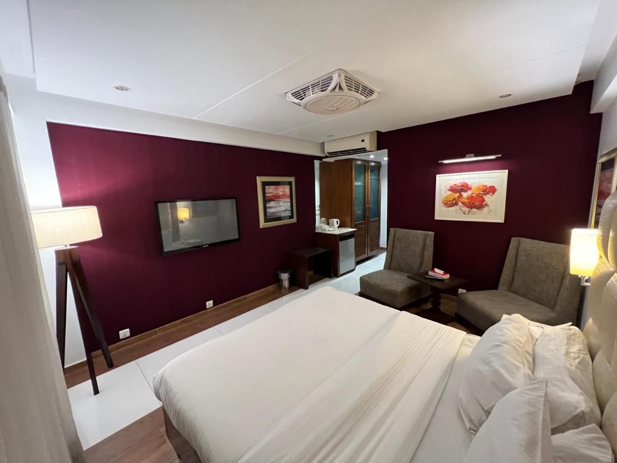 Lahore Continental Hotel Екстер'єр фото