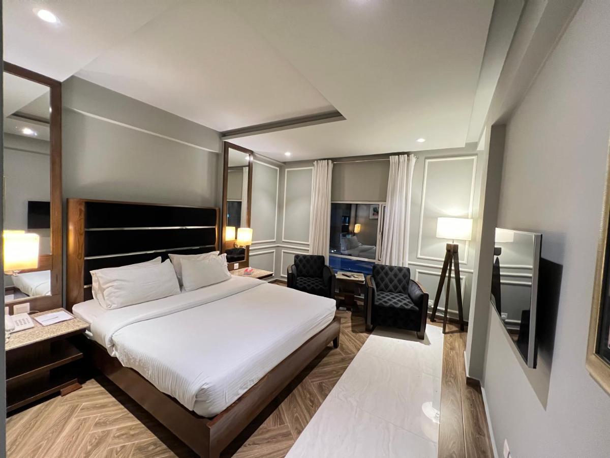 Lahore Continental Hotel Екстер'єр фото