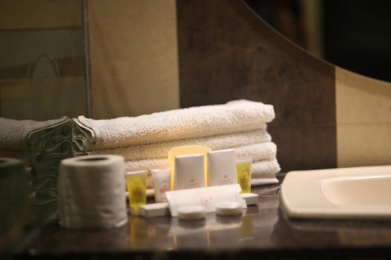Lahore Continental Hotel Екстер'єр фото