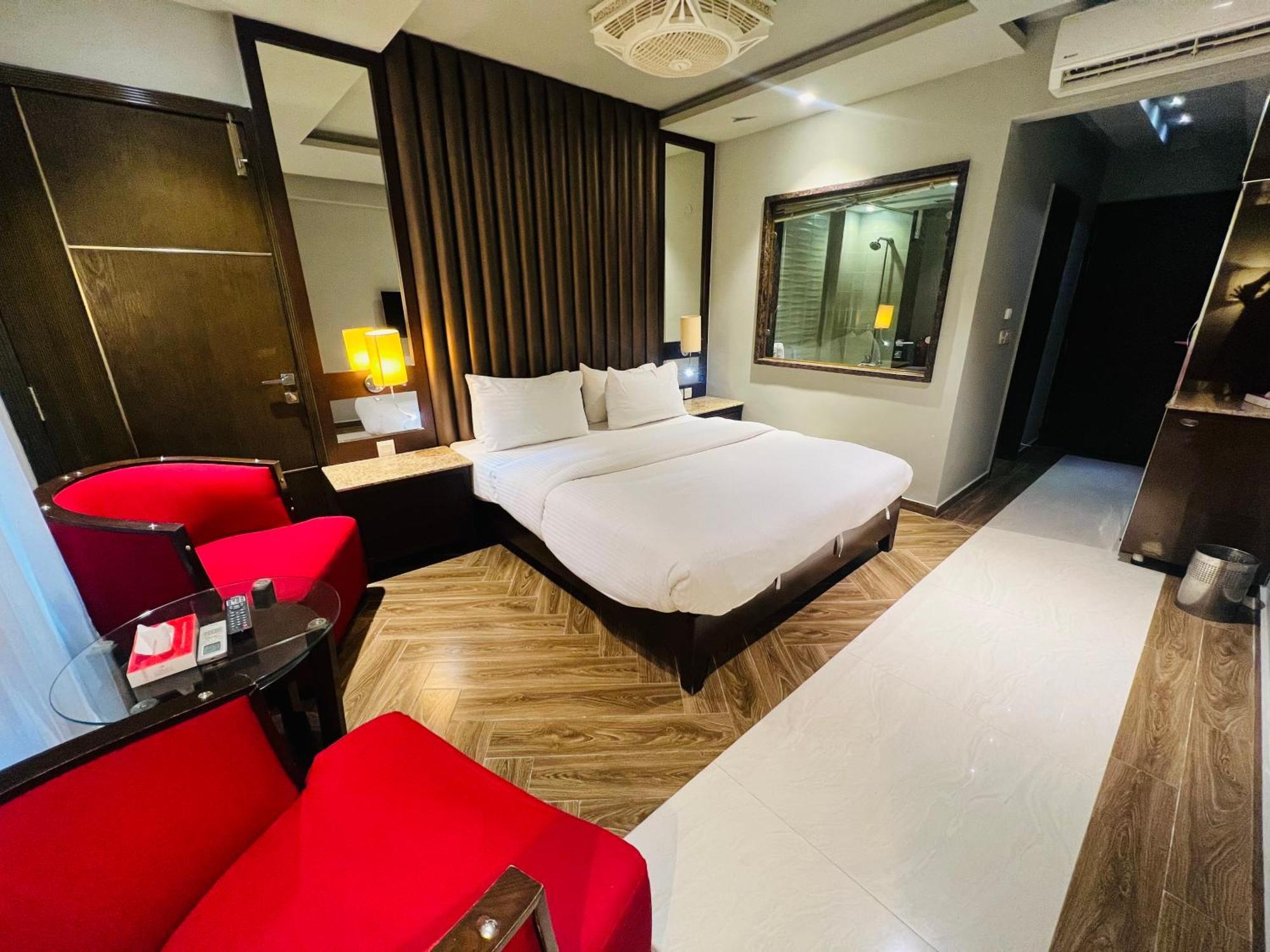 Lahore Continental Hotel Екстер'єр фото